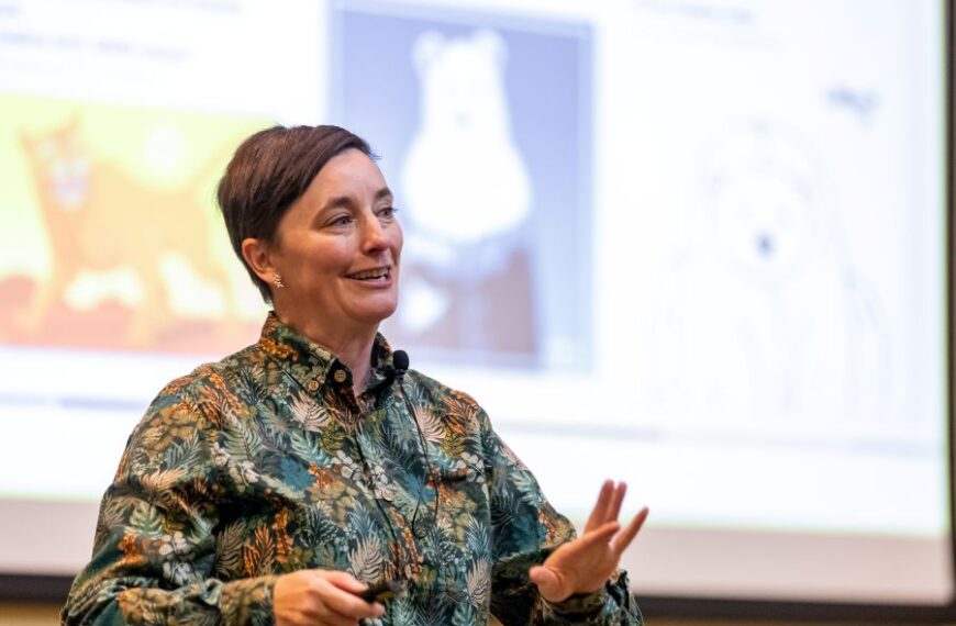 Dr. Katie Hinde speaking