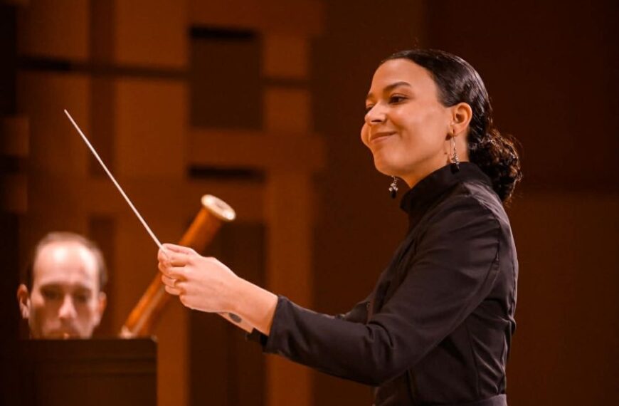 Kalia Page conducting
